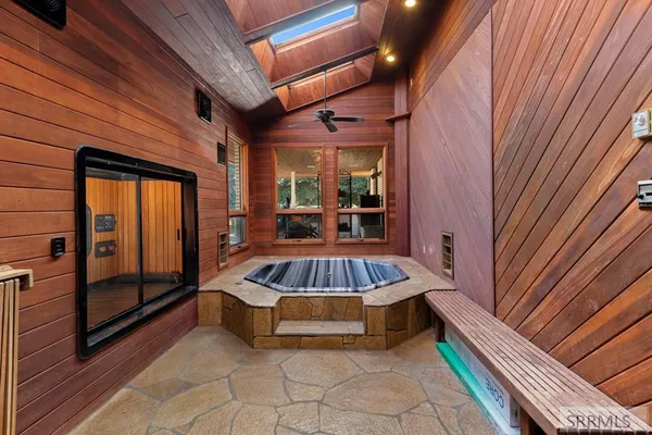 $975,000 | 1149 1250 North Road, Shelley, ID 83274