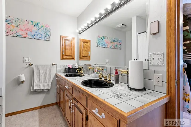 $975,000 | 1149 1250 North Road, Shelley, ID 83274