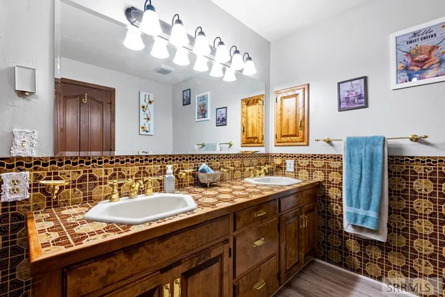 $975,000 | 1149 1250 North Road, Shelley, ID 83274