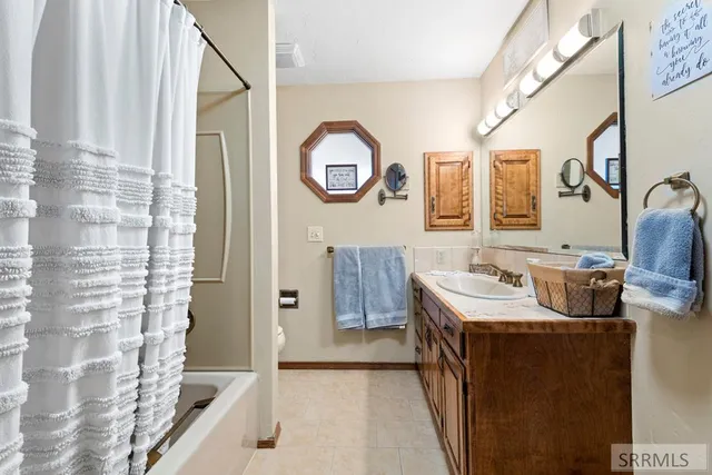 $975,000 | 1149 1250 North Road, Shelley, ID 83274