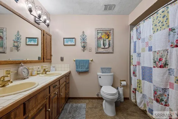 $975,000 | 1149 1250 North Road, Shelley, ID 83274