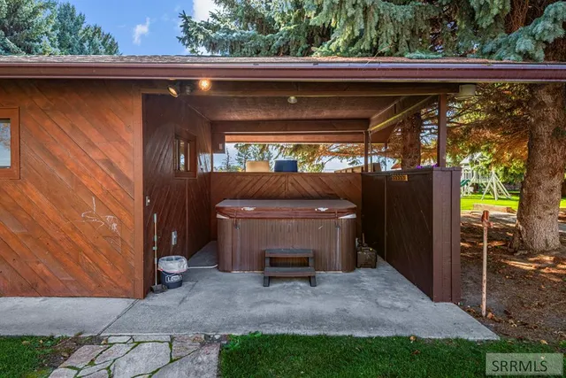 $975,000 | 1149 1250 North Road, Shelley, ID 83274