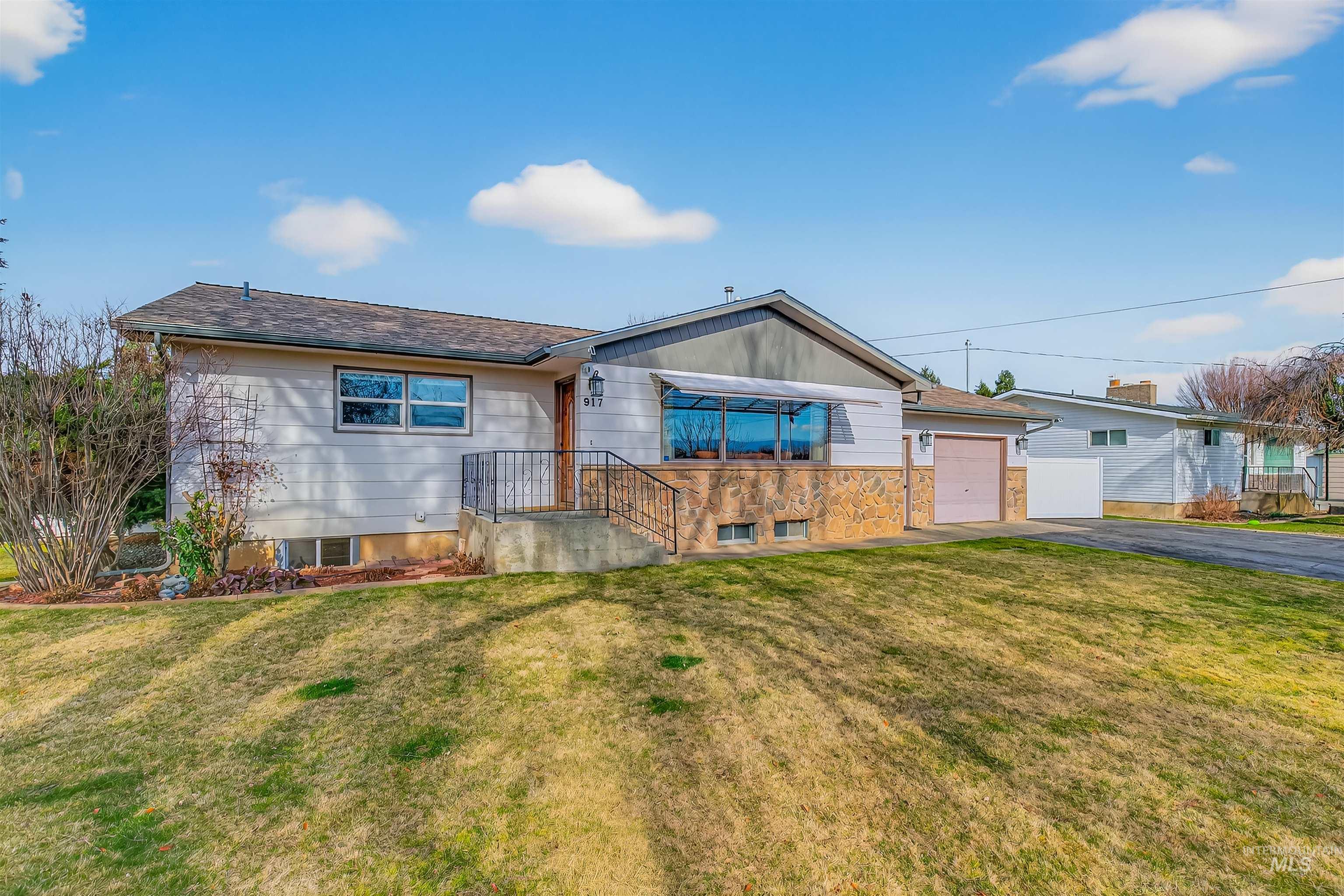 917 Cedar Avenue Lewiston, ID 83501 - Photo 3 of 47