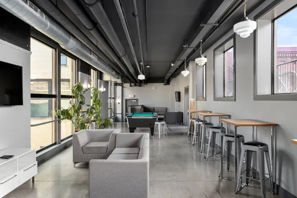 $1,900 | 600 Broadway Avenue Northwest, Unit 204, Grand Rapids, MI 49504