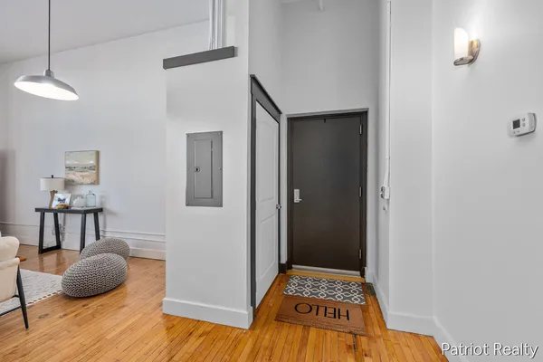 $1,900 | 600 Broadway Avenue Northwest, Unit 204, Grand Rapids, MI 49504