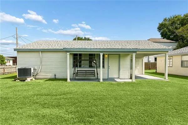 $1,800 | 1104 Huey P Long Avenue, Gretna, LA 70053
