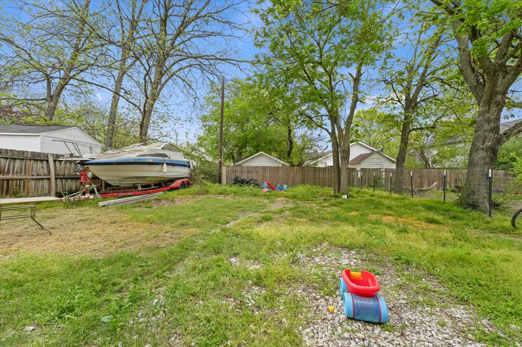404 South Morris Street Gainesville, TX 76240 - Photo 8 of 8
