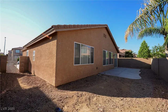 $1,895 | 1022 Pecos River Avenue, Henderson, NV 89002