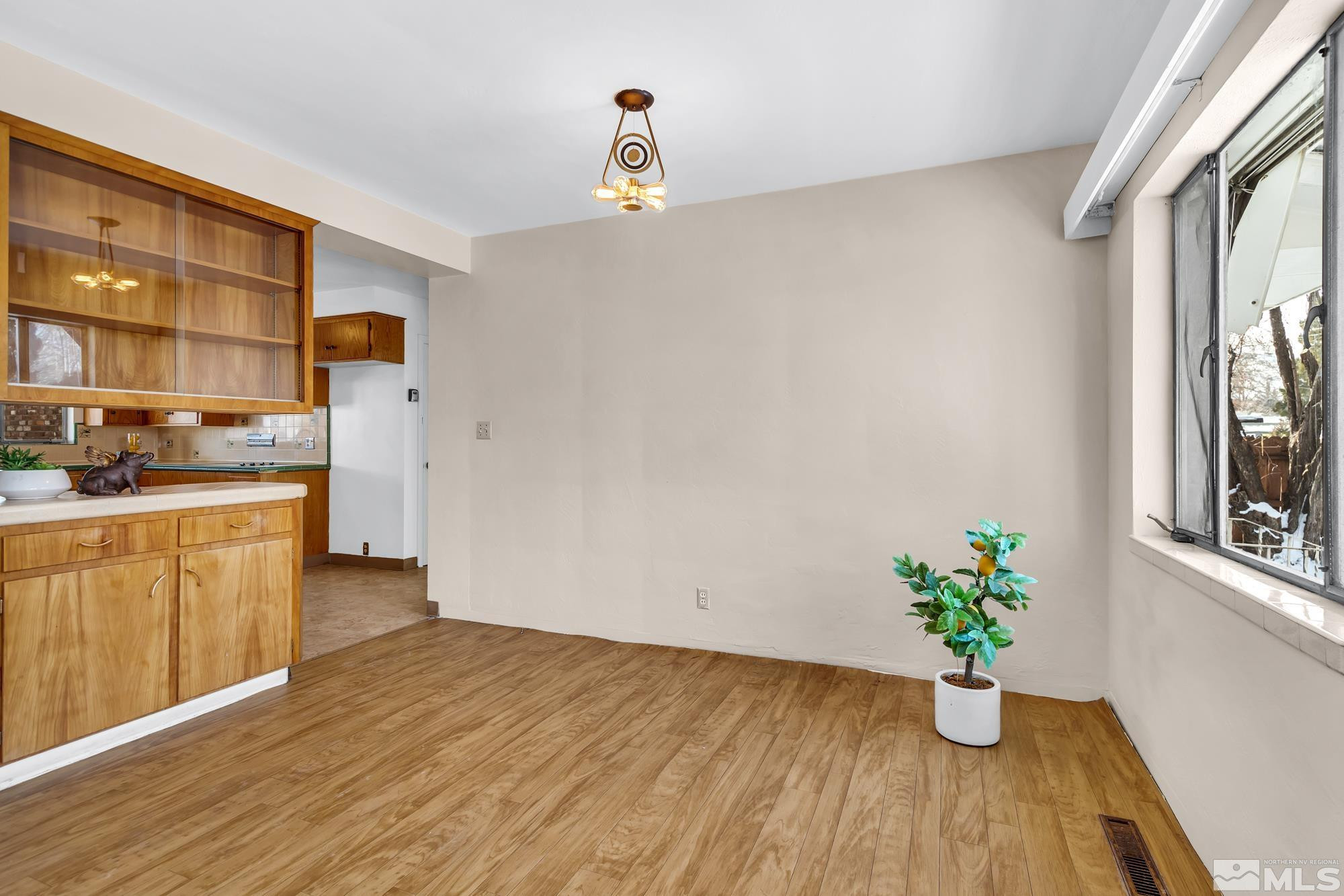 1865 Wren Street Reno, NV 89509 - Photo 9 of 34 Photo 9