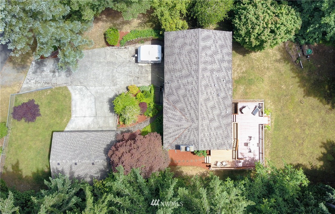 7115 Holmes Island Road Southeast Lacey, WA 98503 - Photo 4 of 20