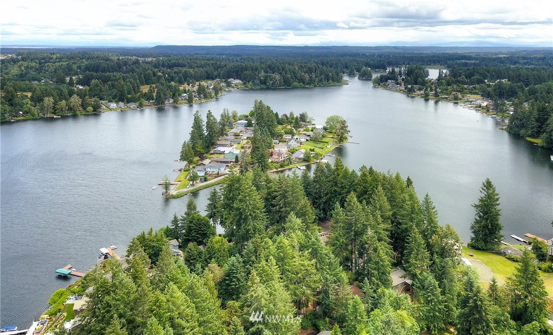 7115 Holmes Island Road Southeast Lacey, WA 98503 - Photo 5 of 20