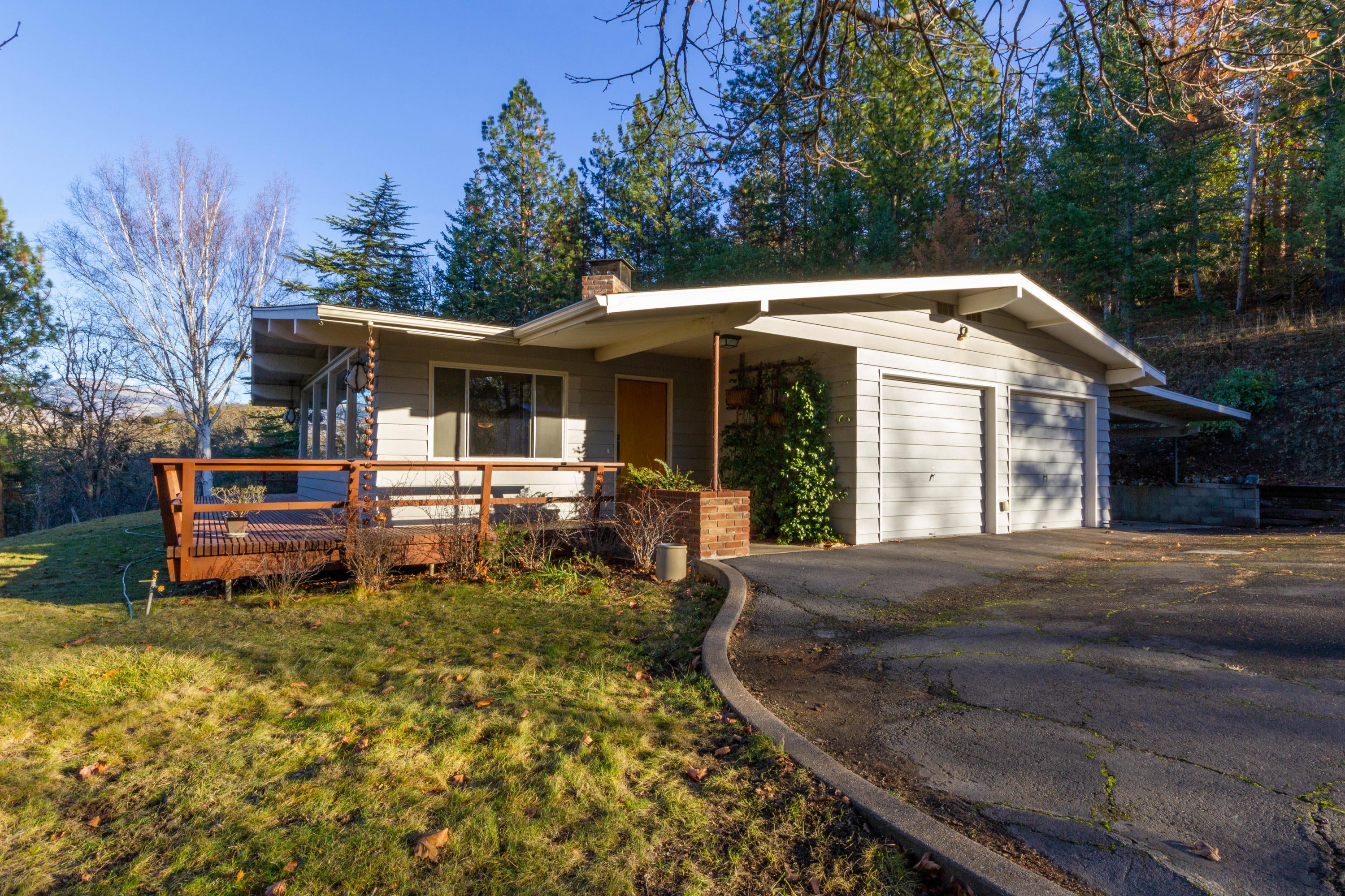 2775 Quail Run Road Talent, OR 97540 - Photo 1 of 22 Main Pic
