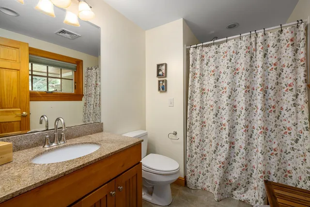 $1,549,000 | 26 Smith Garrison Road, Newmarket, NH 03857