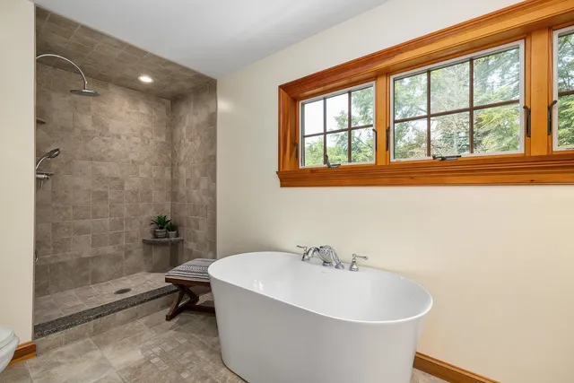 $1,549,000 | 26 Smith Garrison Road, Newmarket, NH 03857