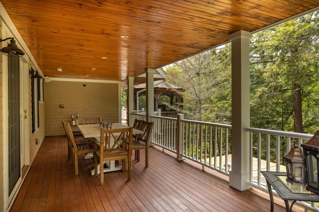 $1,549,000 | 26 Smith Garrison Road, Newmarket, NH 03857