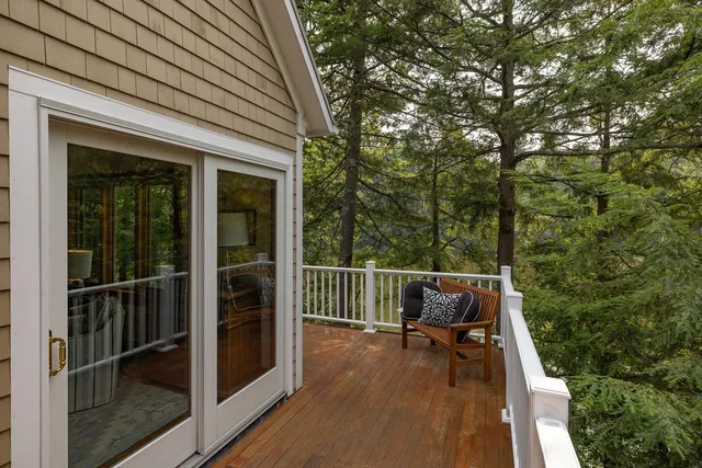 $1,549,000 | 26 Smith Garrison Road, Newmarket, NH 03857