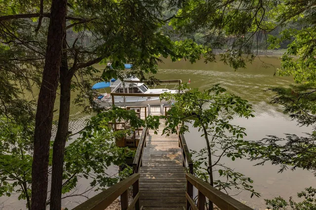 $1,549,000 | 26 Smith Garrison Road, Newmarket, NH 03857