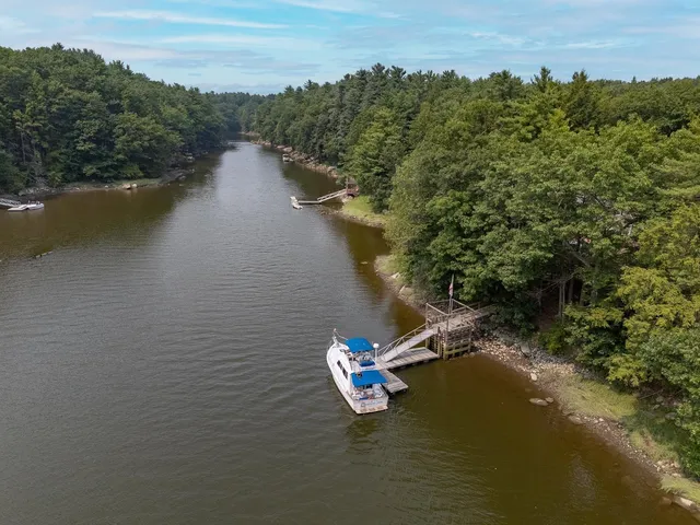 $1,549,000 | 26 Smith Garrison Road, Newmarket, NH 03857