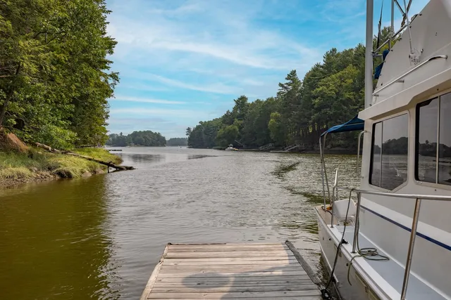 $1,549,000 | 26 Smith Garrison Road, Newmarket, NH 03857