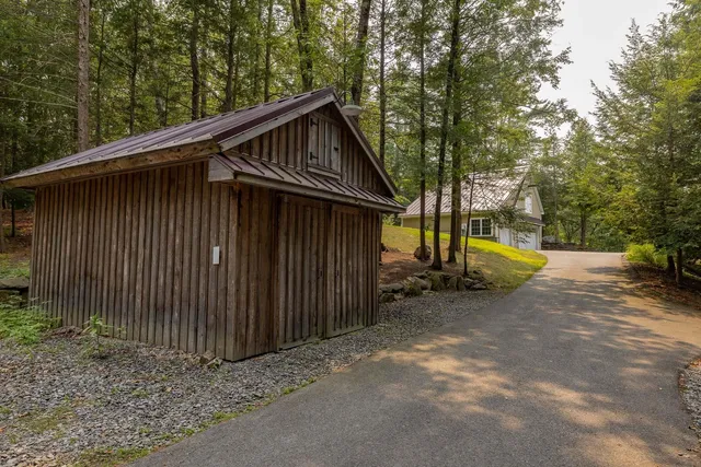 $1,549,000 | 26 Smith Garrison Road, Newmarket, NH 03857