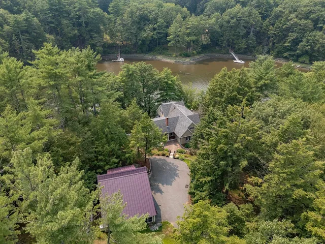 $1,549,000 | 26 Smith Garrison Road, Newmarket, NH 03857