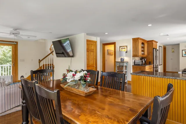$1,549,000 | 26 Smith Garrison Road, Newmarket, NH 03857