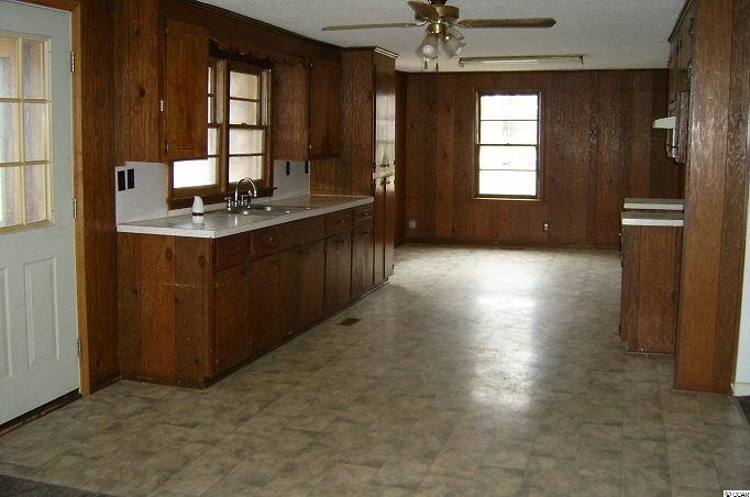 960 Earle Road Andrews, SC 29510 - Photo 3 of 6