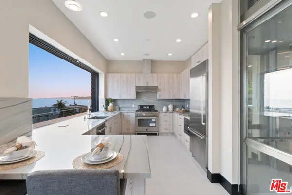 $6,651,000 | 25411 Malibu Road, Malibu, CA 90265