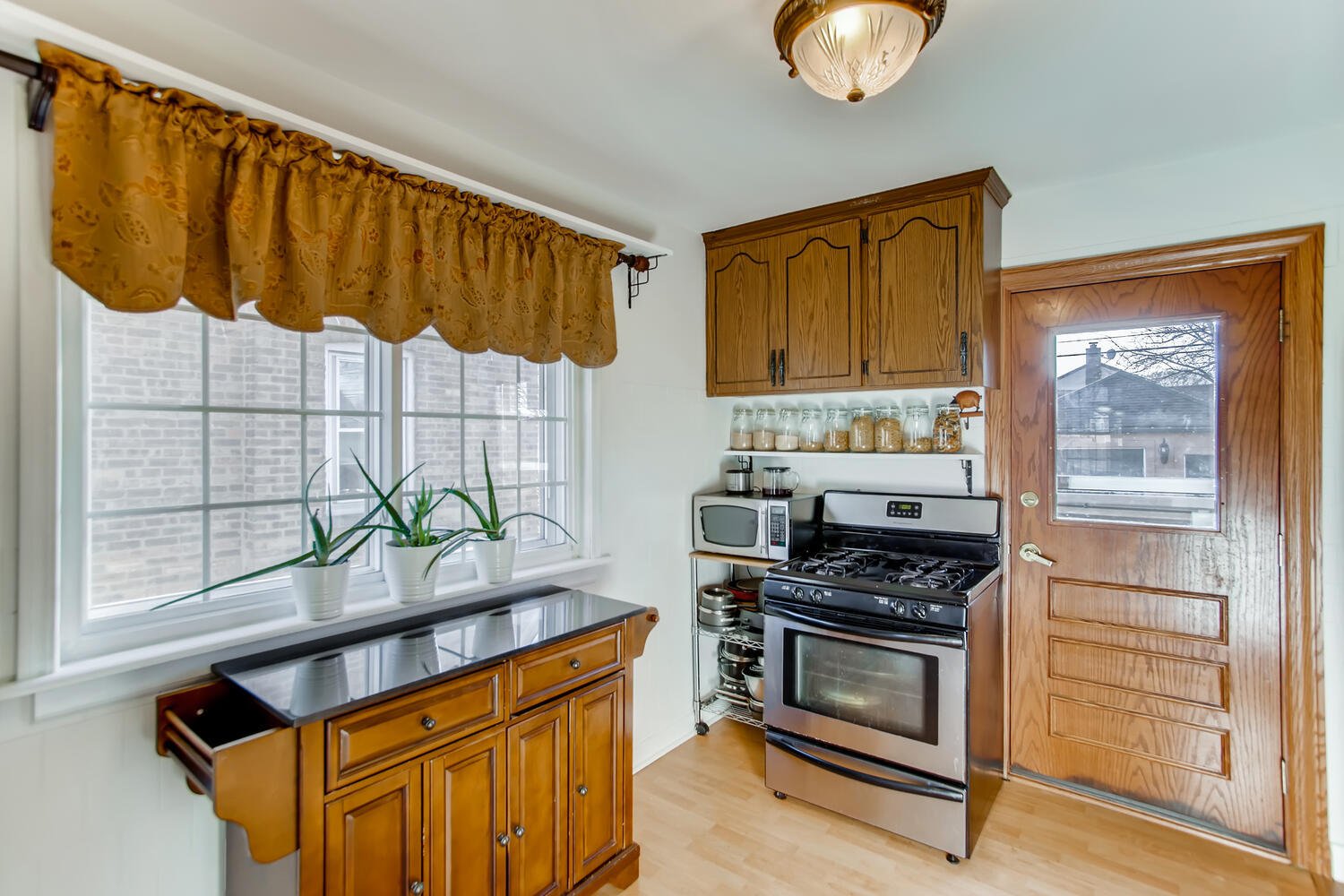1926 Canfield Road Park Ridge, IL 60068 - Photo 12 of 26
