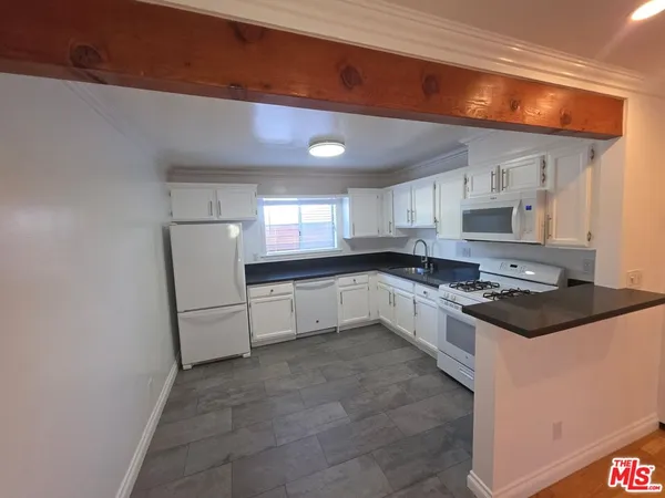 $3,600 | 305 Broadway Street, Unit 20, Los Angeles, CA 90291