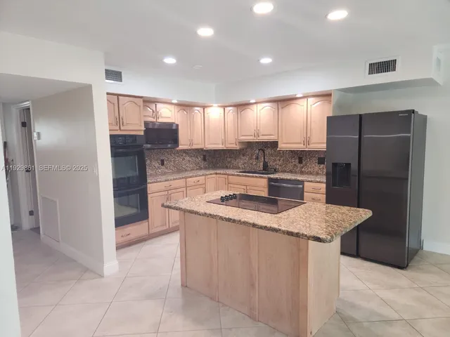 $3,300 | 6855 West 2nd Lane, Hialeah, FL 33014