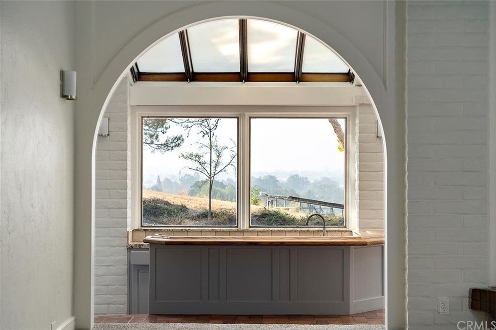 110 Nutwood Circle Paso Robles, CA 93446 - Photo 11 of 40 a close view of window and kitchen