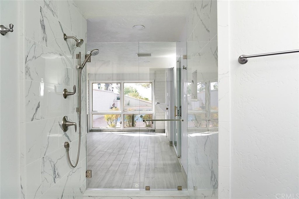 110 Nutwood Circle Paso Robles, CA 93446 - Photo 21 of 40 a bathroom with a shower