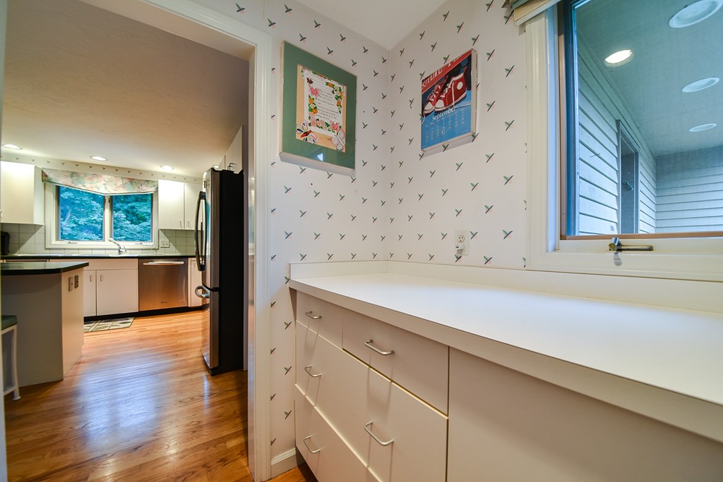 18 Garvey Road Framingham, MA 01701 - Photo 12 of 30 Gallery Image 12