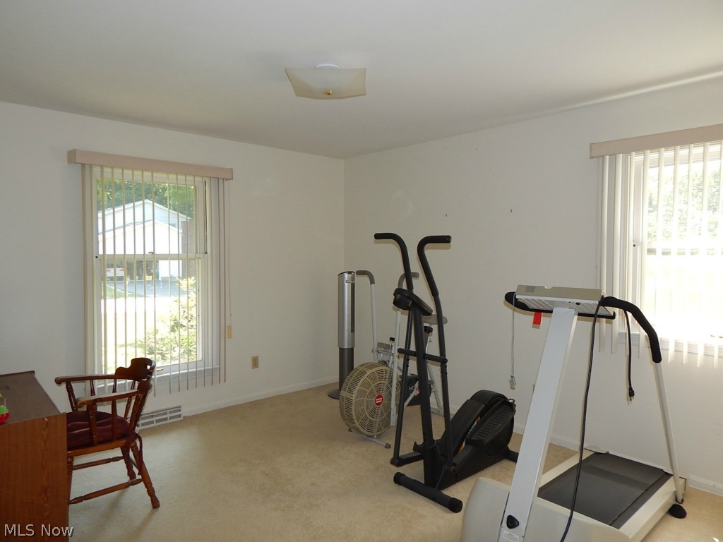 852 Clearwood Road Akron, OH 44321 - Photo 20 of 25