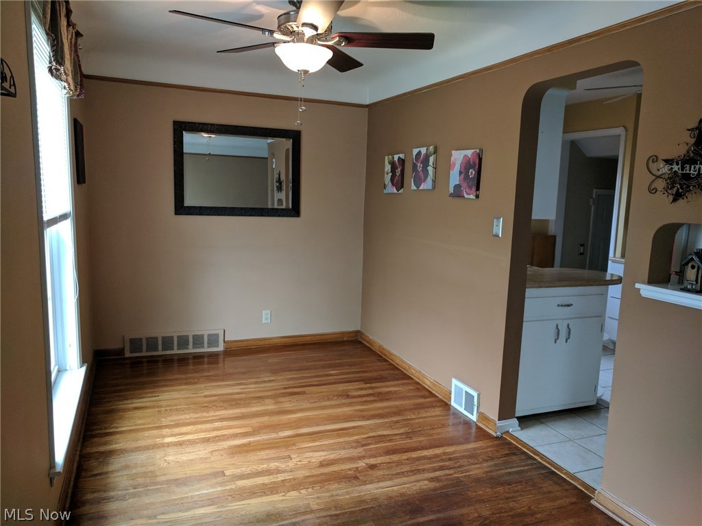 5610 Ackley Road Parma, OH 44129 - Photo 5 of 12