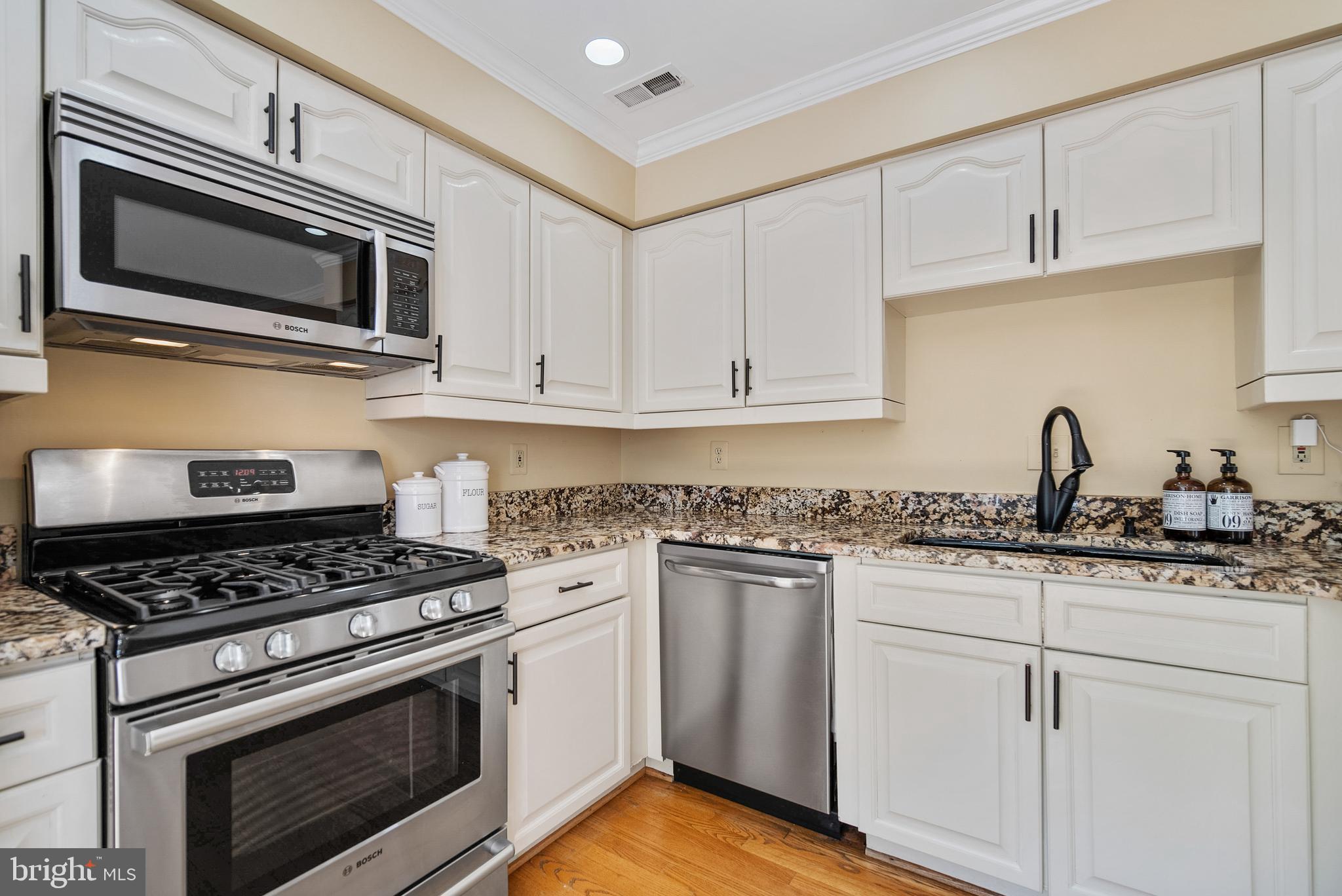 6528 Milva Lane Springfield, VA 22150 - Photo 4 of 35 Kitchen with stainless steel appliances