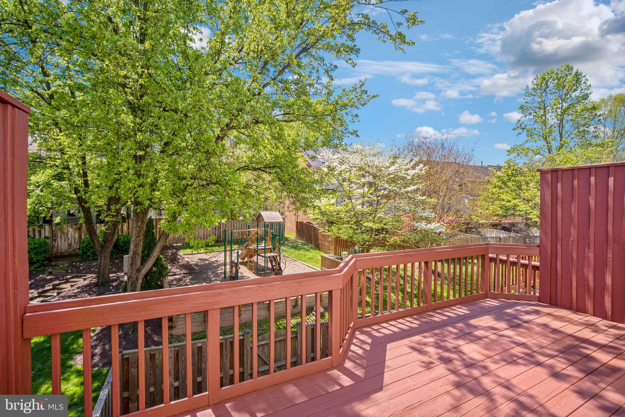 6528 Milva Lane Springfield, VA 22150 - Photo 31 of 35 Great space to spend a summer evening