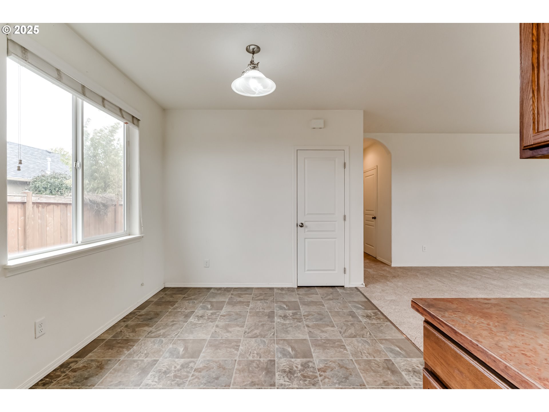 1565 Legacy Street Eugene, OR 97402 - Photo 12 of 27 a view of an empty room and window