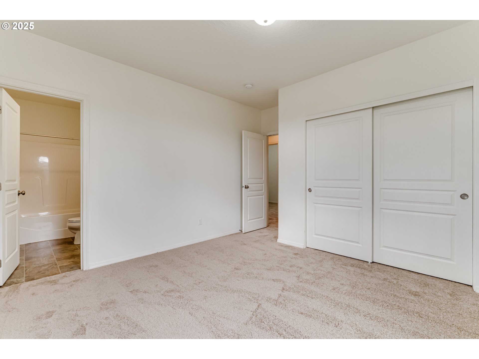 1565 Legacy Street Eugene, OR 97402 - Photo 19 of 27 a view of an empty room
