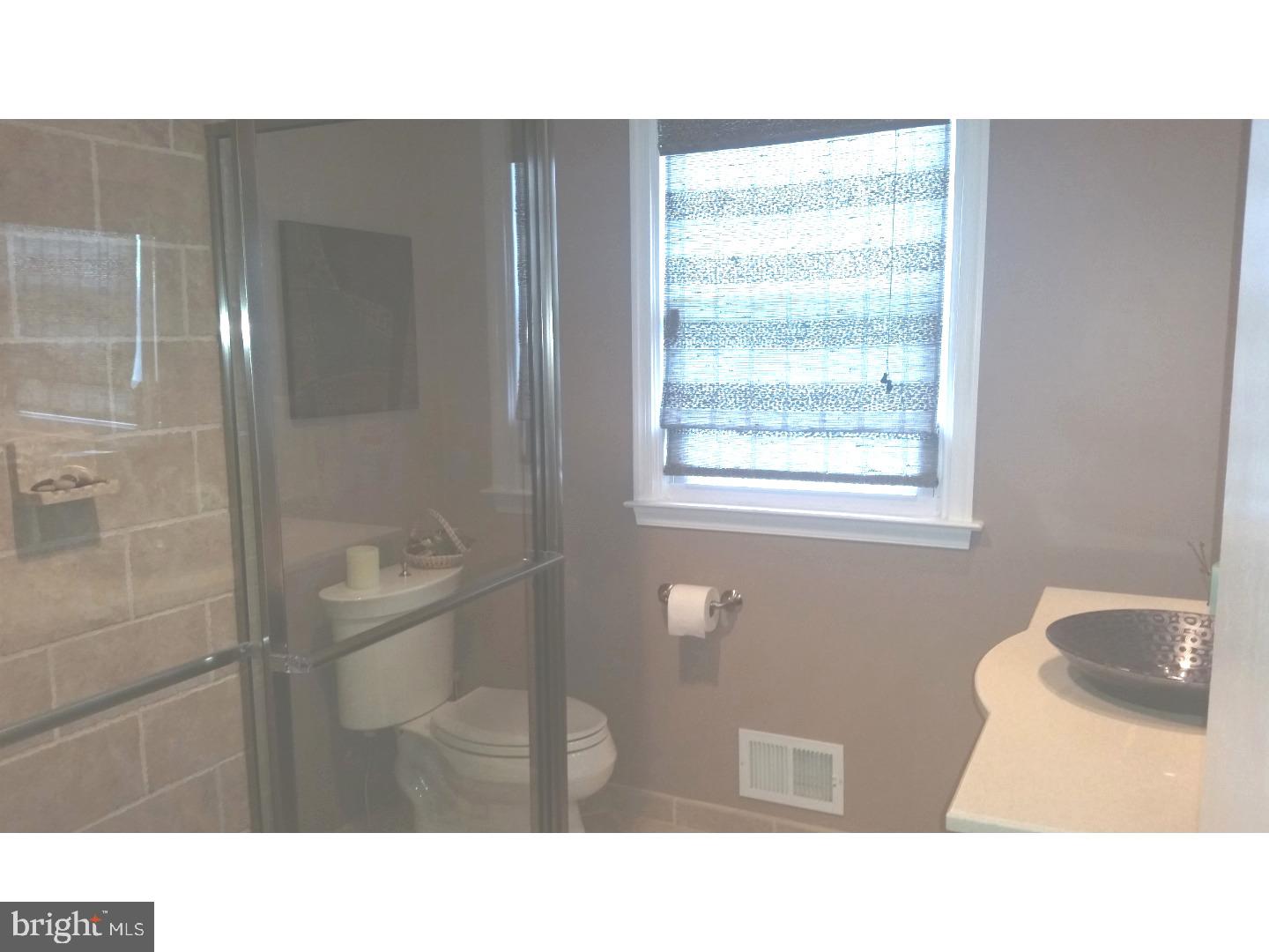 674 Pinetree Road Jenkintown, PA 19046 - Photo 9 of 25 Bathroom