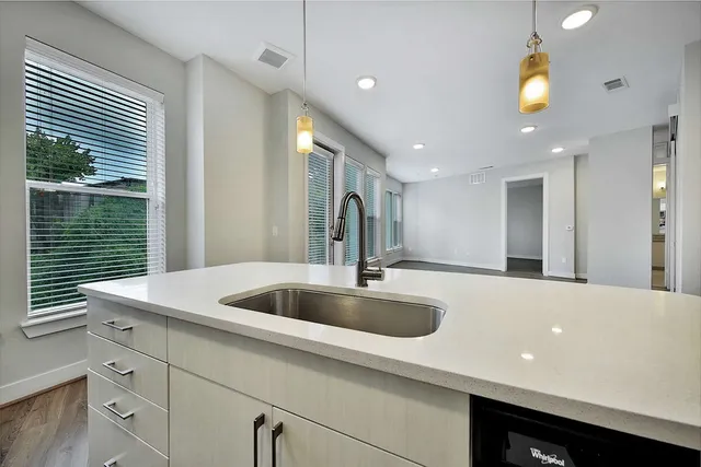 $1,540 | 150 West Sam Houston Parkway North, Unit A2, Houston, TX 77024