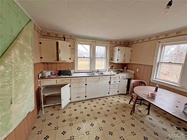 $25,000 | 718 North Illinois Street, Tilden, IL 62292