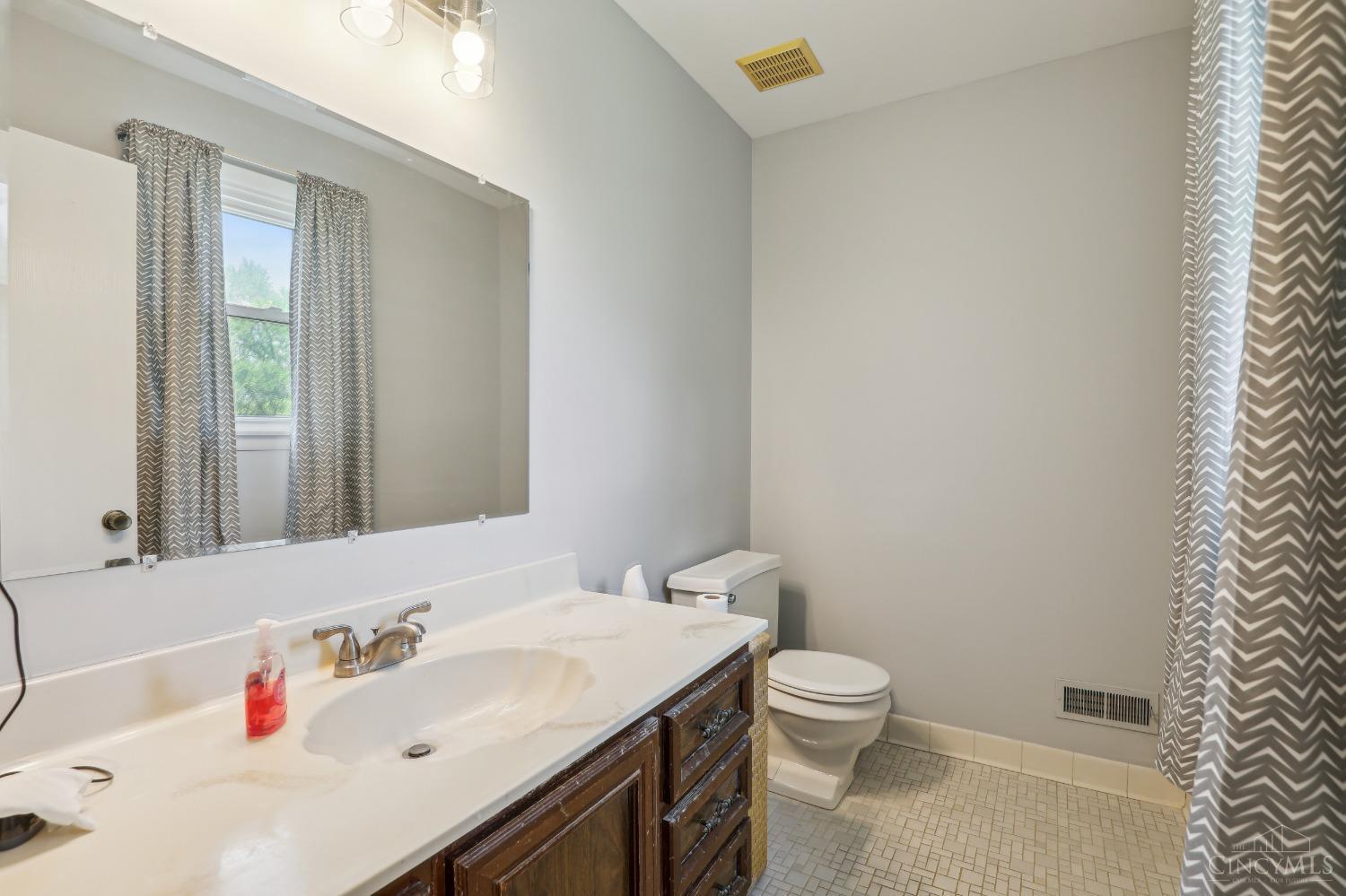 852 Martini Road Cincinnati, OH 45233 - Photo 16 of 28 Gallery Image 16