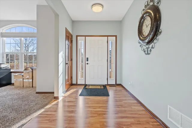 $849,900 | N42W22770 Beacon Court, Pewaukee, WI 53072