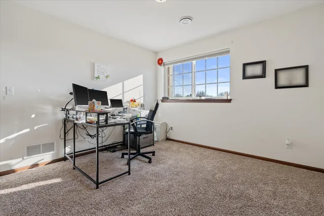 $849,900 | N42W22770 Beacon Court, Pewaukee, WI 53072