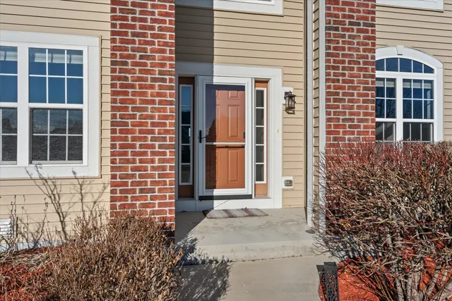 $849,900 | N42W22770 Beacon Court, Pewaukee, WI 53072