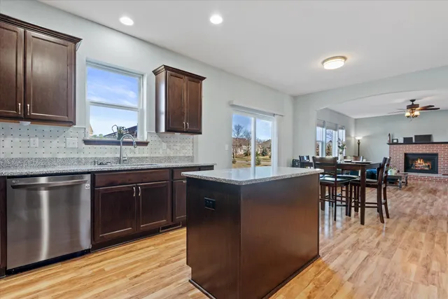 $849,900 | N42W22770 Beacon Court, Pewaukee, WI 53072