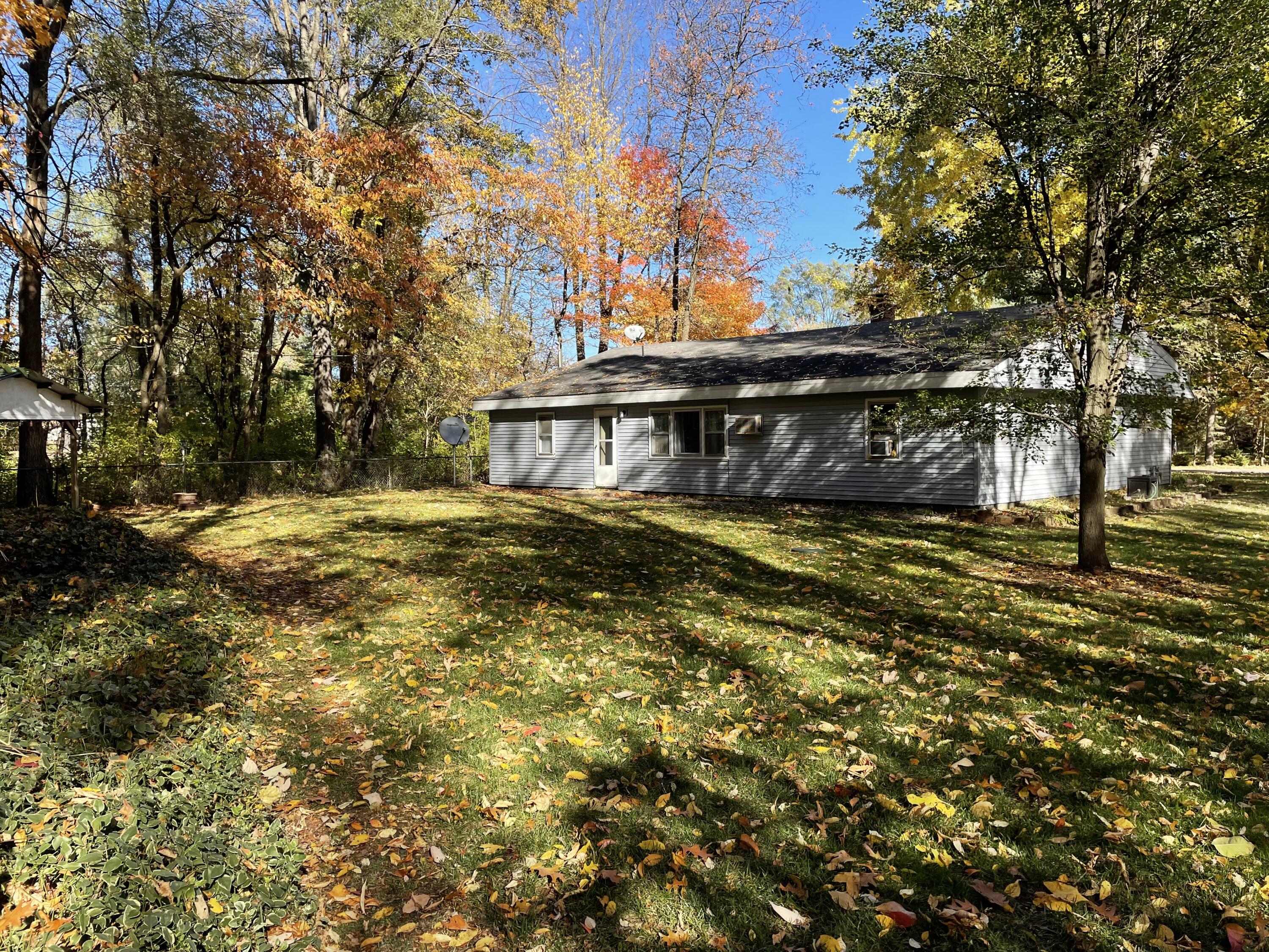 92430 Center Street Dowagiac, MI 49047 - Photo 6 of 26 IMG_2838