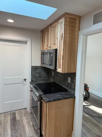 $1,800 | 627 North River Street, Unit 3, Ypsilanti, MI 48198